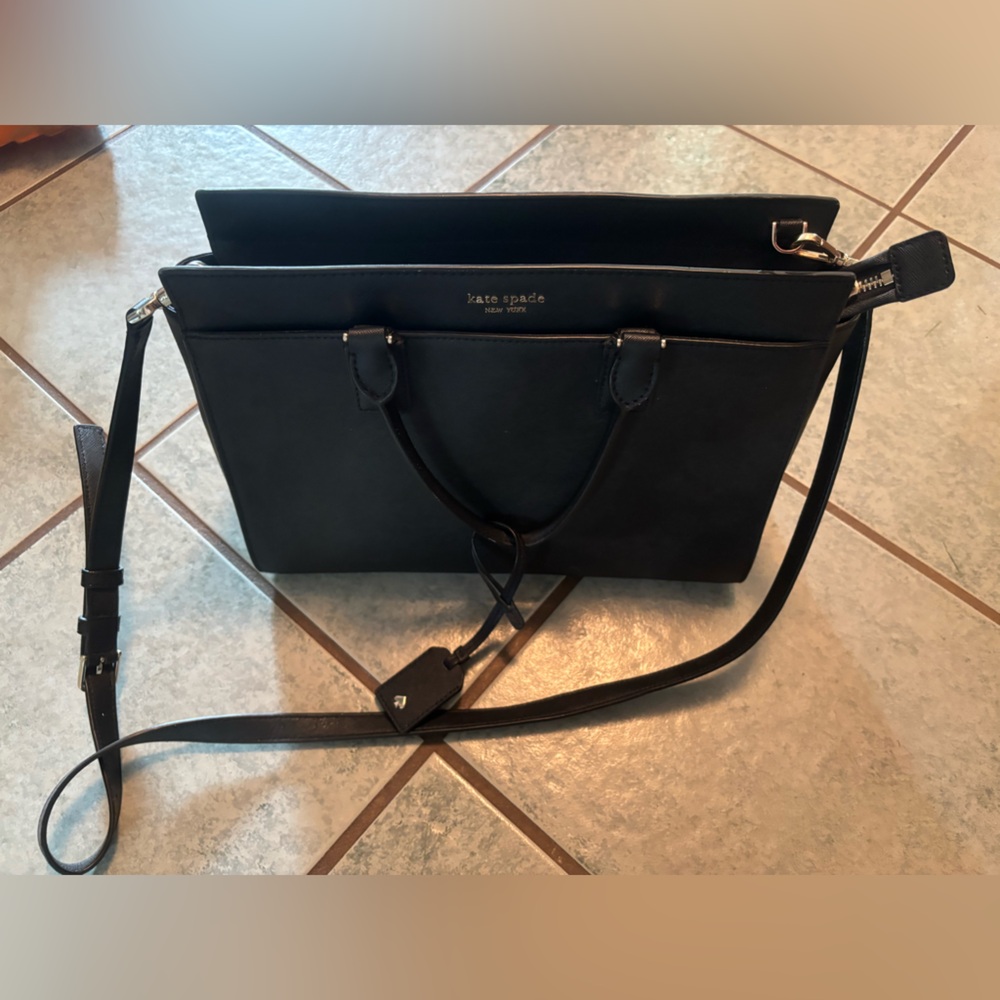 Kate Spade New York Purse. Only used a few time, GUC.